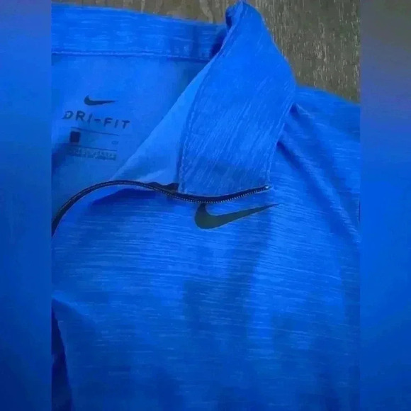 Nike Dri-Fit 1/4 Zip Superset Pullover Long Sleeve Shirt - Picture 2 of 4